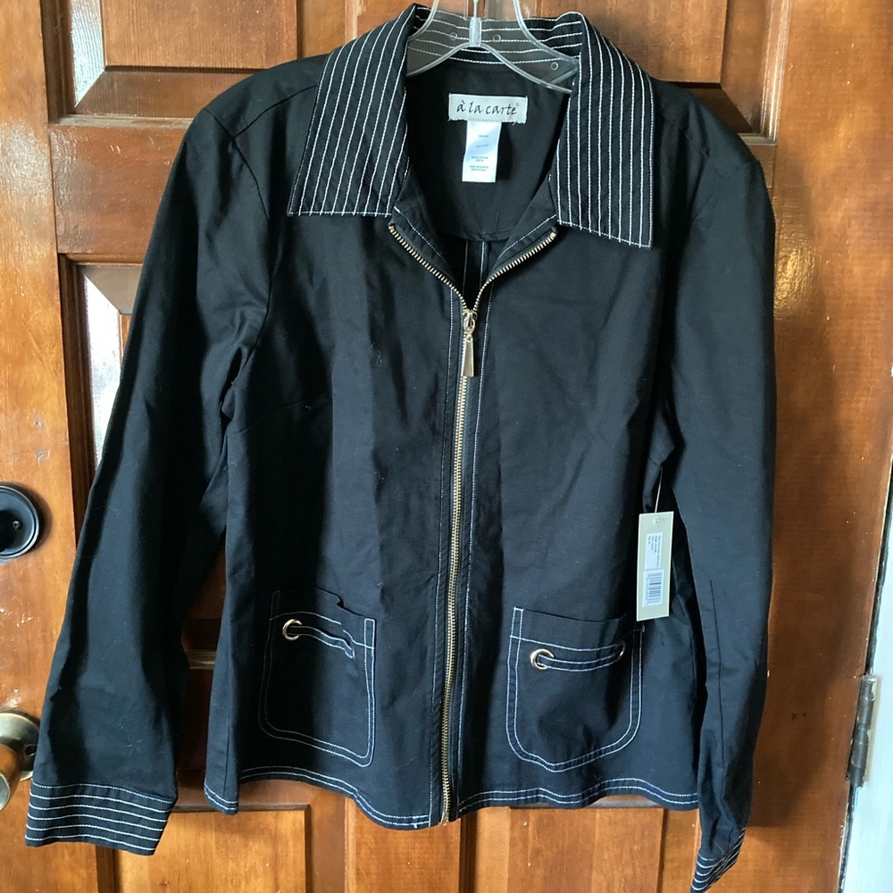 A la Carte black jacket white stitching size M